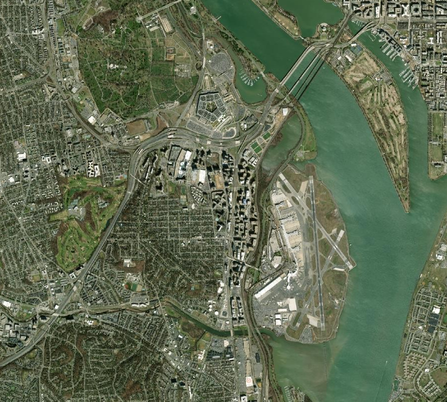 Potomac River shoreline downstream of Long Bridge in 2020