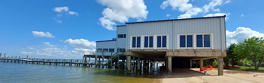 the Off-Track Betting (OTB) facility at Colonial Beach extends across the state border
