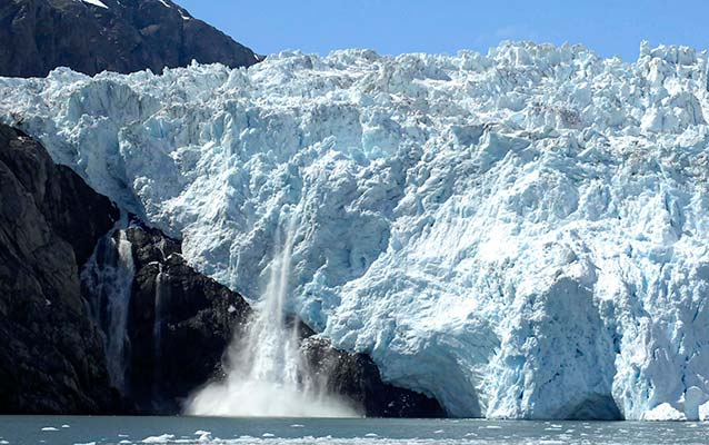 the Chesapeake Bay is a series of river valleys flooded by rising sea levels - not a fjord created by a glacier
