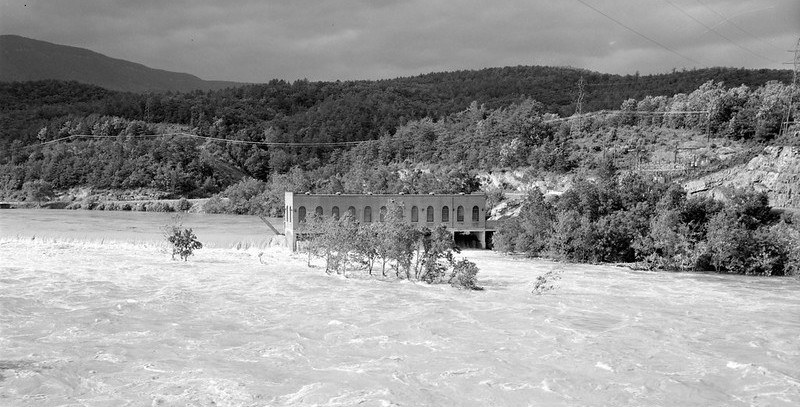 Cutshaw Dam on the James River near Snowden