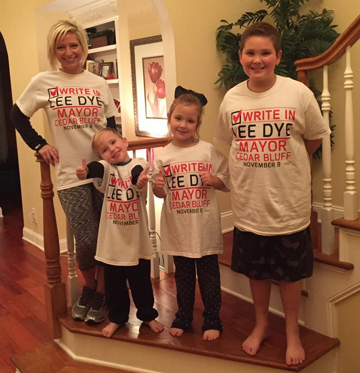 the 2016 campaign for mayor of Cedar Bluff included T-shirts encouraging voters to write in the candidate's name