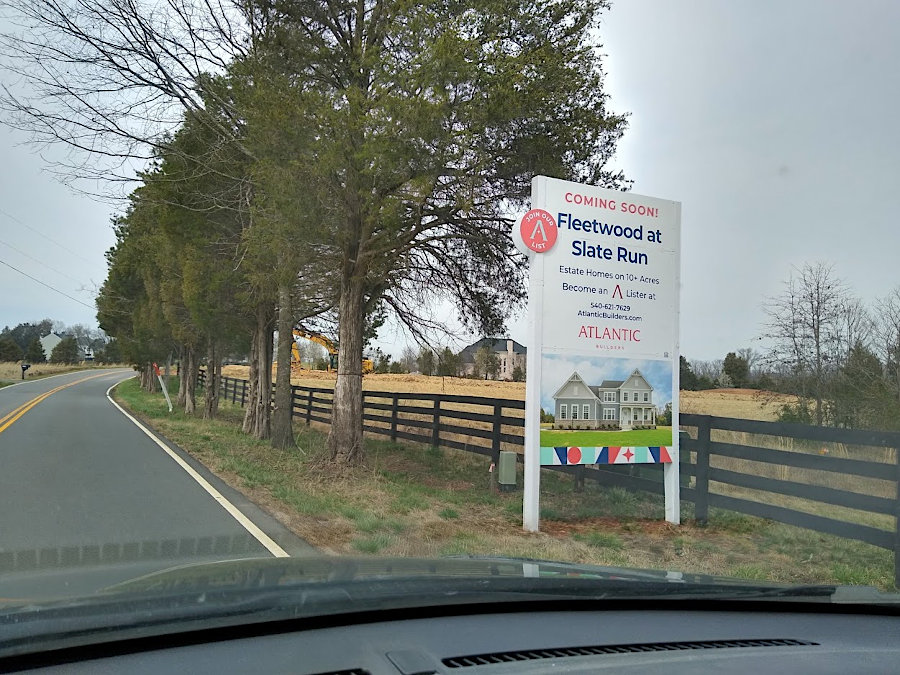 the 1998 Comprehensive Plan adopted smart growth strategies, zoning for most new buildings and public infrastructure in the Development Area while establishing 10-acre lot sizes in the Rural Area