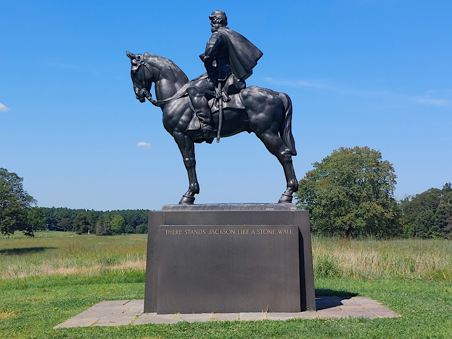 the equestrian statue of General Jackson at Manassas National Battlefield Park