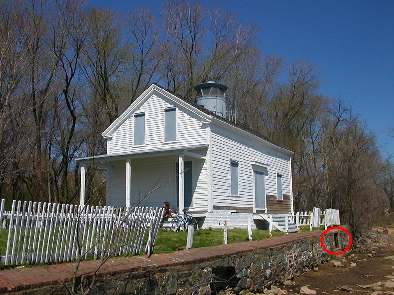 Jones Point lighthouse on Potomac River