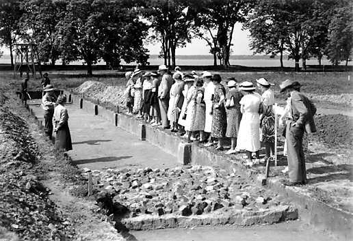 archeology at Jamestown has been used to attract tourists, as well as for research