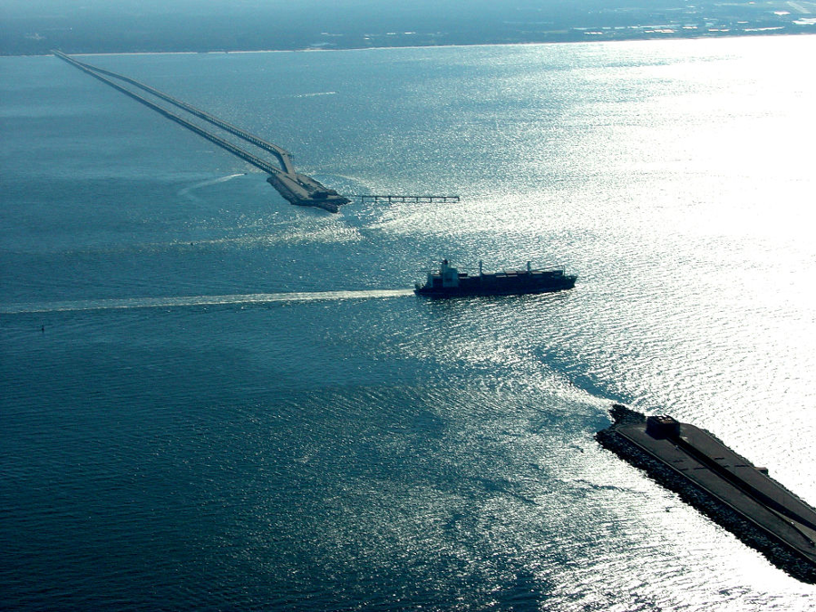 building a tunnel beneath Thimble Shoal, eliminating the potential threat of a bridge blocking ship traffic, satisfied the objections of the US Navy
